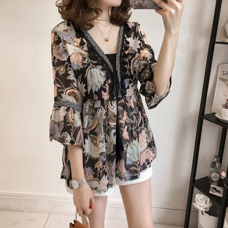 Blusa holgada de Chifón con manga larga para verano, camisa holgada con cuello en V para mujer, con estampado Floral y borlas, estilo bohemio