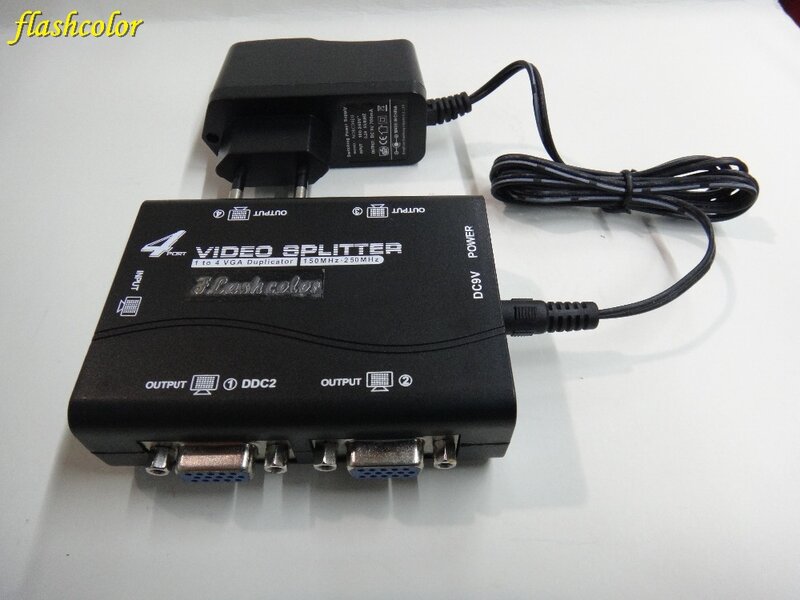 2020 Year Flashcolor 1 to 4 ports VGA video splitter 1-in-4-out 250MHz device 1920*1440 4 Port VGA Monitor Splitter Adapter 1x4