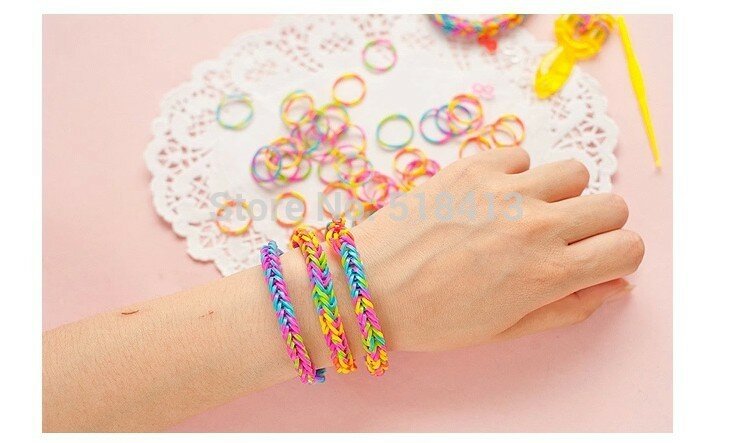 HOGNSIGN – Bracelet en caoutchouc fait à la main pour filles, corde de couleur Noctilucent tissée arc-en-ciel, anneau de main, bande de caoutchouc, jouets de fête