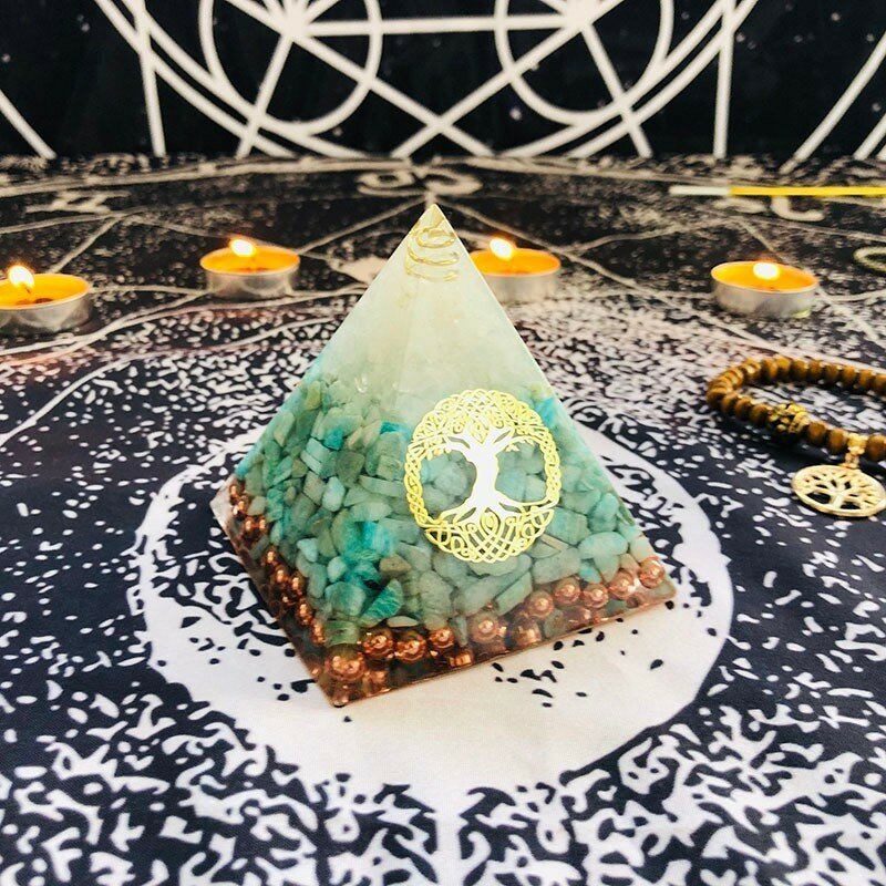 Orgonit piramida Raziel Vishuddha Chakra biały kryształ amazonit żywica biżuteria dekoracyjna wiara kreatywność piramida