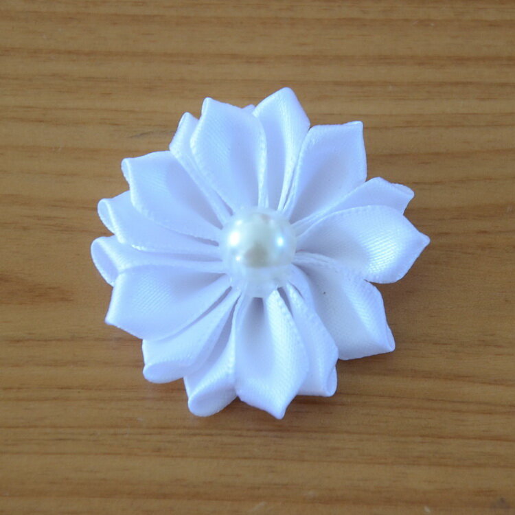 200 pçs/lote, Mini cetim tecido flor com pérola centro-Petite cetim flores