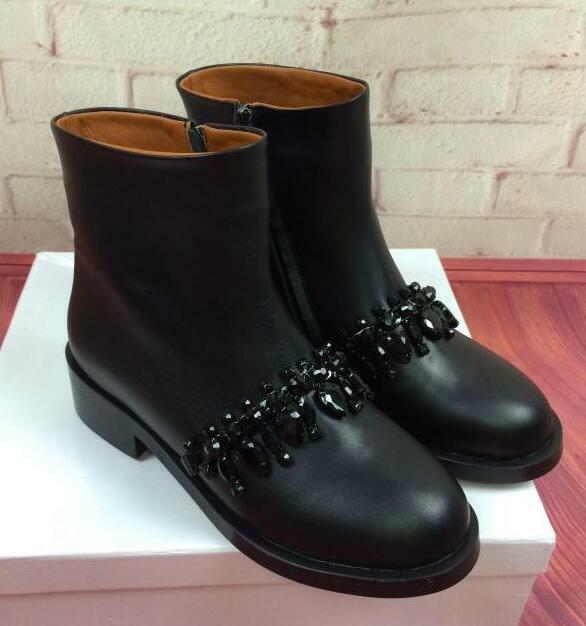 ฤดูใบไม้ร่วงใหม่ผู้หญิงข้อเท้ารองเท้าโซ่โลหะทองหนังสีดำคุณภาพสูงขี่โซ่-Embellished Short Boot