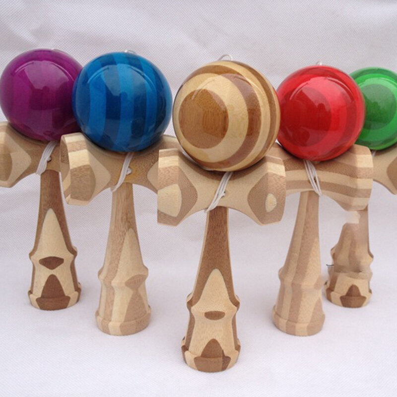 Giocattolo tradizionale del gioco di istruzione della palla di giocoleria di Kendama professionale del giocattolo di legno di Kendama per i bambini