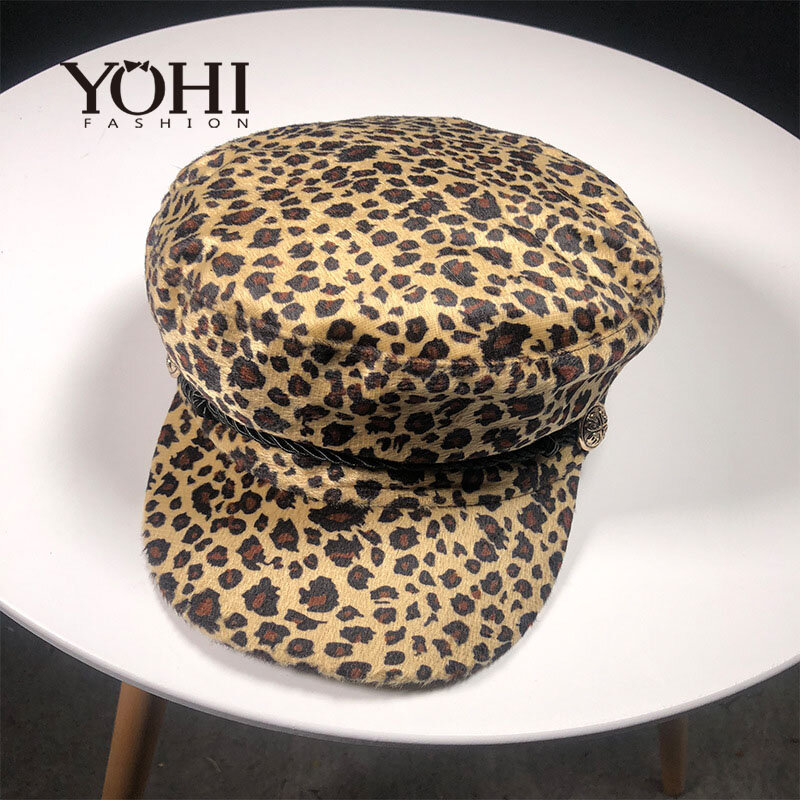 2018 New fashion Women's autumn and winter new leopard beret outdoor  woolen octagonal cap