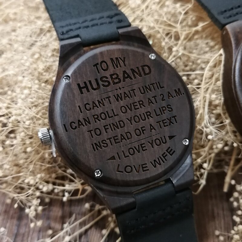 إلى زوجي أنا أحب ساعة خشبية محفورة مخصصة