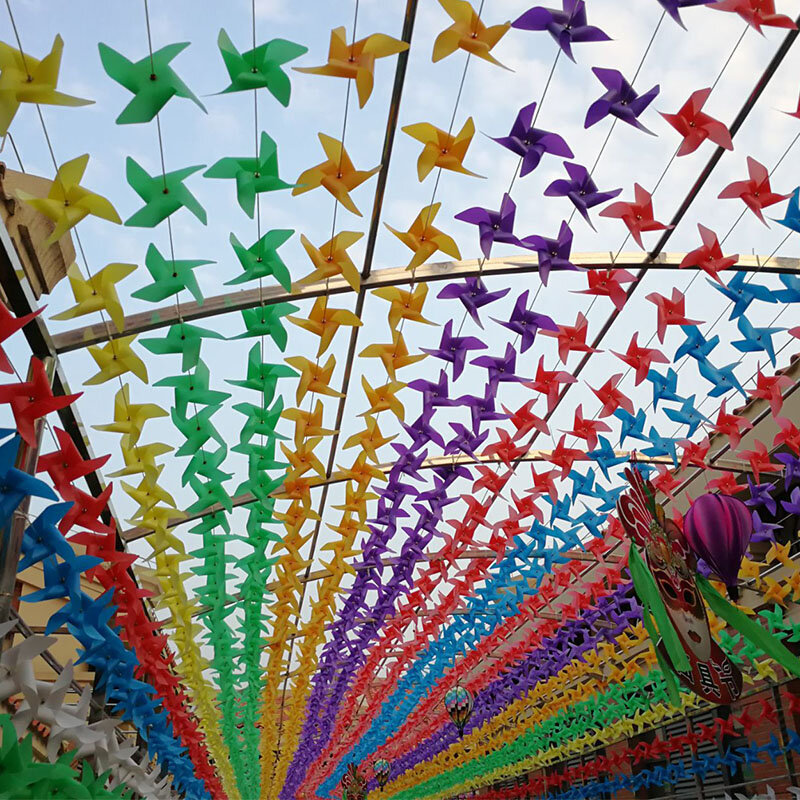 Plastic Windmill Toy for Kids, Corda e Montagem, Impermeável, Resistência a Danos, Jardim, Gramado, Decoração de Festa, Presente, 30m, 100Pcs