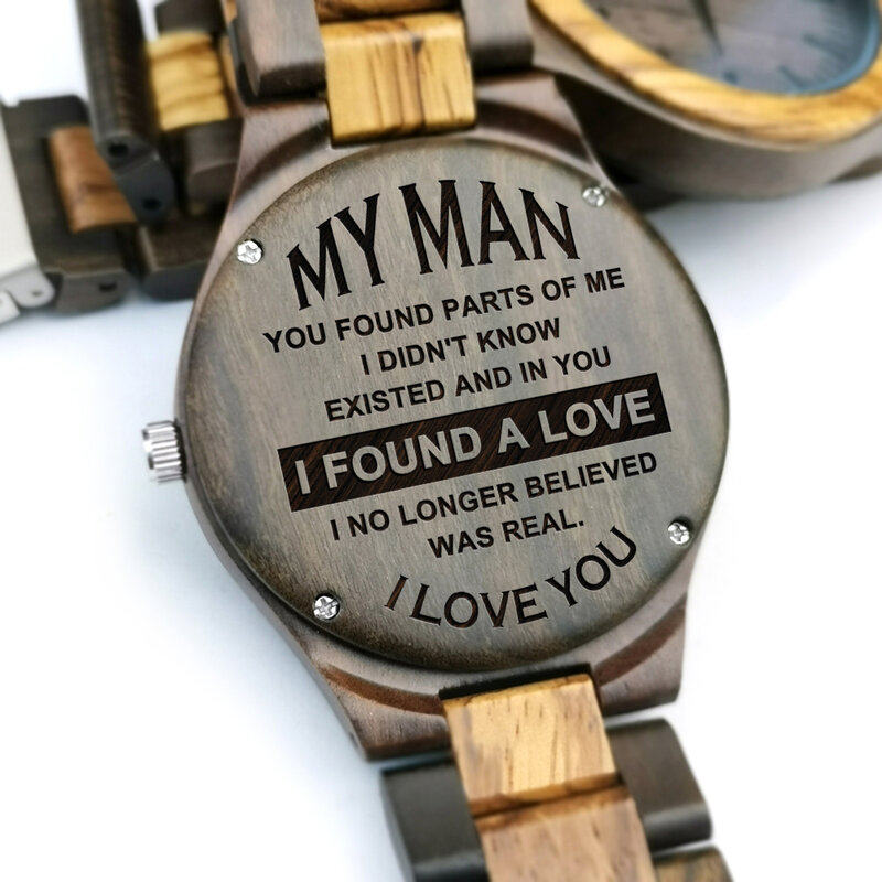 Relógio de madeira gravado para o meu homem você encontrou partes de mim que eu não sabia que existia e em você