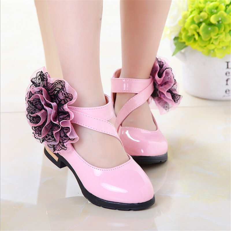 Hot nouveau style fleur douce fille en cuir chaussures filles chaussures enfants en cuir chaussures pour filles noir/rouge rose filles princesse chaussures chaud