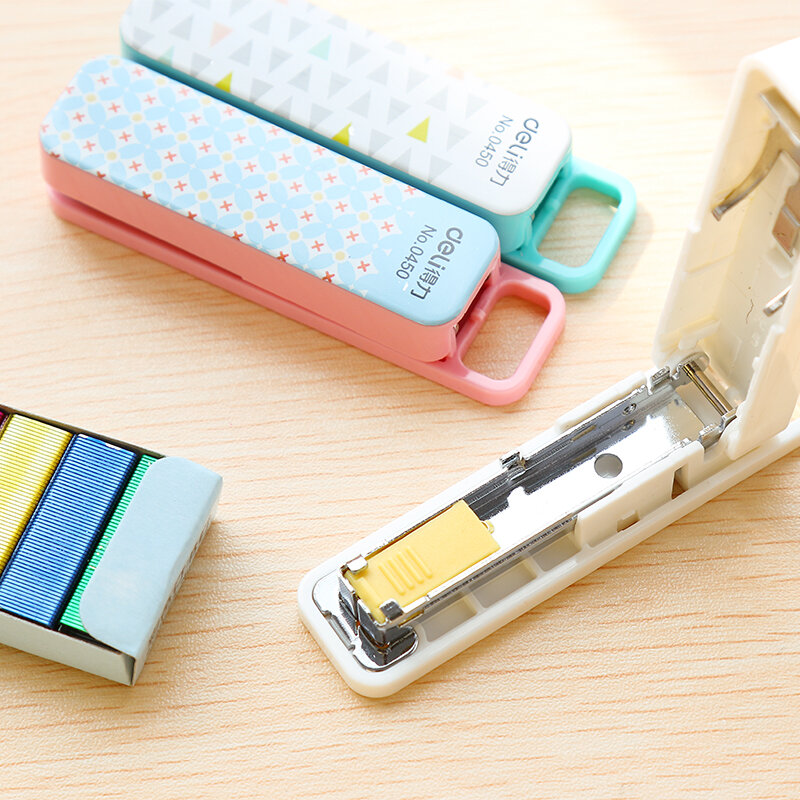 Deli Portable Manual Mini Stapler Keychain 10# Small Staples Set Student Stationery Office School Supply Business Binding Tool