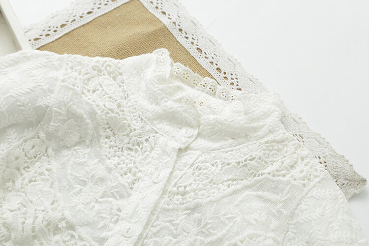 スタンドカラーの長袖ブラウス,刺繍された花柄の白いレースのブラウス,女性の森ガールズの秋のコットンシャツ,長くて十分なブラウス,t77911