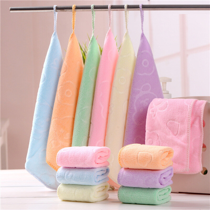 Snoep Kleur Microfiber Kleuterschool Vierkante Kinderen Wassen Handen Reiniging Zachte Sneldrogende Kleine Handdoek Haak Up Zakdoek