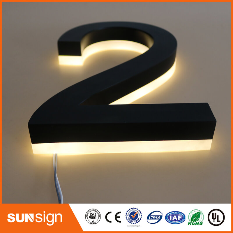 H20cm 1 chữ sơn chống gỉ mặt Acrylic lưng LED trắng ấm bên trong nền chữ số
