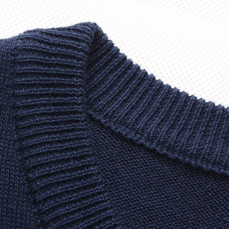 M-4XL-suéter informal para hombre, ropa de punto ajustada a rayas, cuello redondo, Invierno