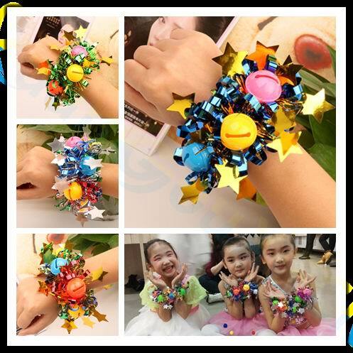 Реквизит для танцев в детском саду, детский праздничный спортивный браслет из фольги с блестками для детей