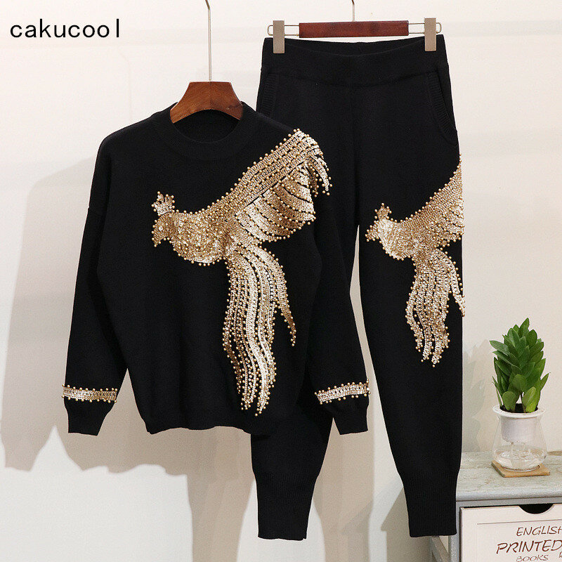 Cakucool New Sequins Beading Knit Set Women Phoenix Embroid Two Pieces Pantalon Set Casual Sweater and Capris Conjunto Feminino