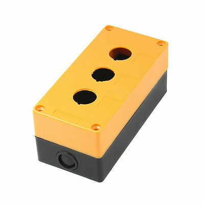 Блок управления кнопкой переключателя из желтого и черного пластика диаметром 22 мм с 3 отверстиями