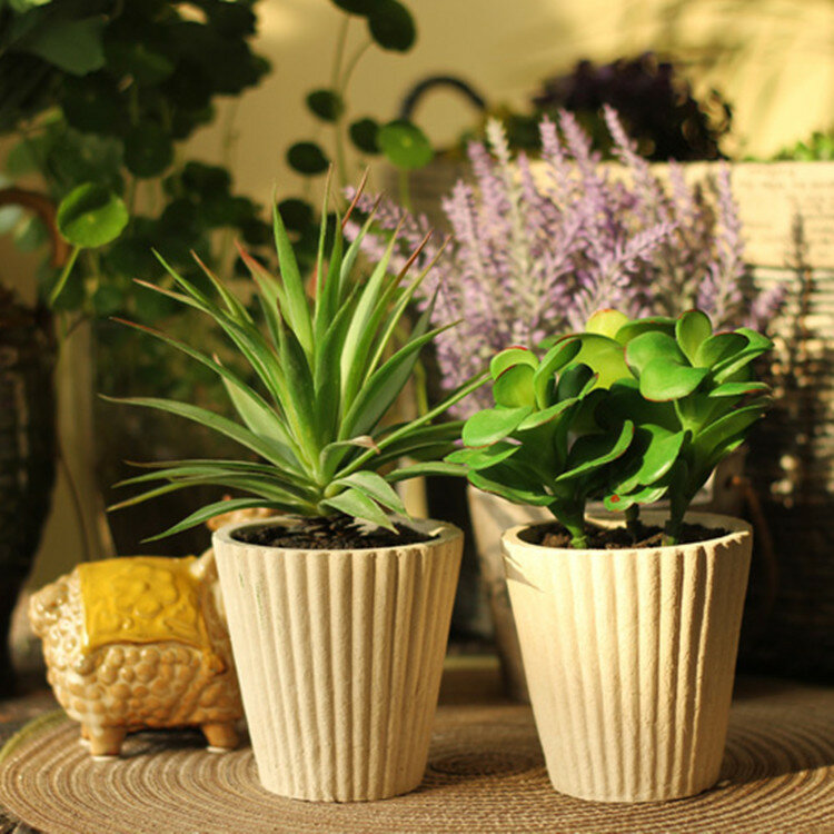 Taobao chaud! Fleurs de simulation haut de gamme, petites plantes bonsaï en pot, ornements ultra petits, stock d'ornements