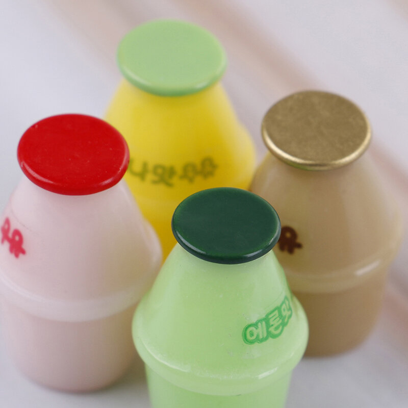 Accessoires de cuisine miniatures en résine, Mini tasse à jus de lait, tasse à lait, gobelets d'eau potable, jeu d'eau 1:12, 4 pièces
