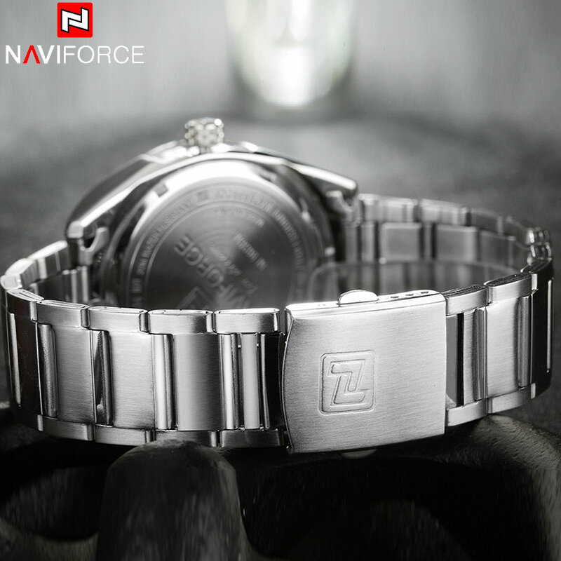 NAVIFORCE markowe zegarki męskie biznes kwarcowy zegarek męski pasek ze stali nierdzewnej 30M wodoodporne zegarki na rękę z datownikiem Relogio Masculino