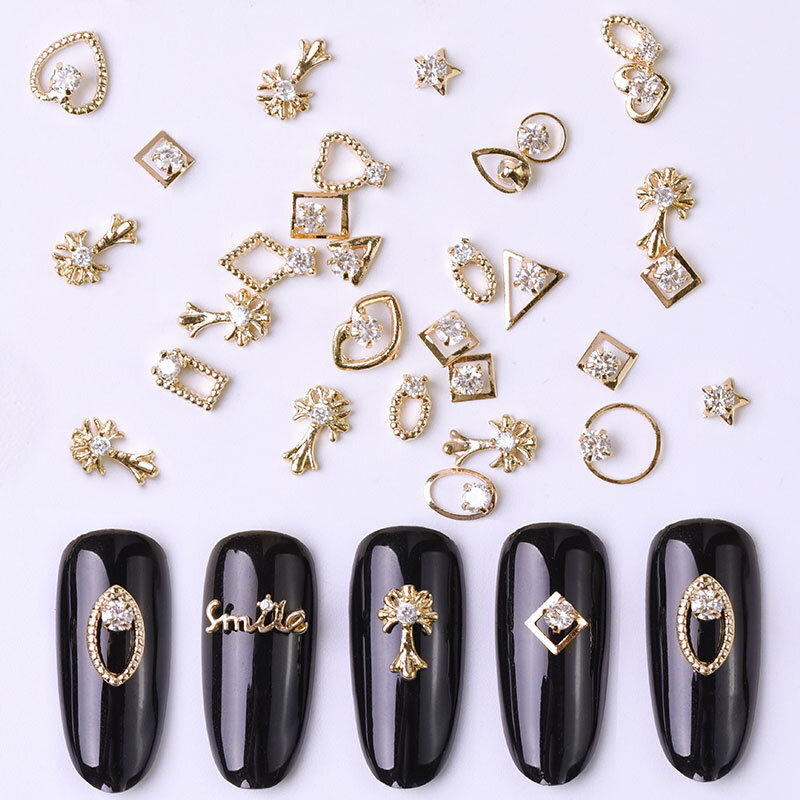 Diamantes de imitación 3d dorados, joyería de aleación de metal, gemas de Arte de uñas, dijes de uñas de circón brillante de moda, 2 piezas