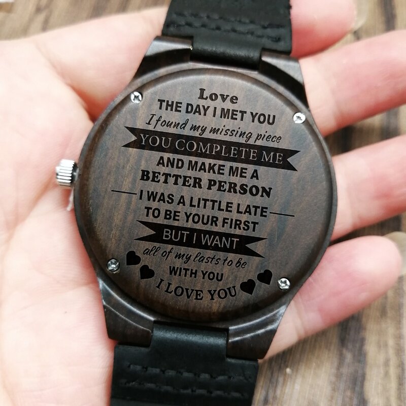 Personalisierte Holz Benutzerdefinierte Uhr für Männer Boyfriend Geschenke Gravierte Bestätigen Text für Schwarz Sandelholz Uhr Können nicht Ändern die Text