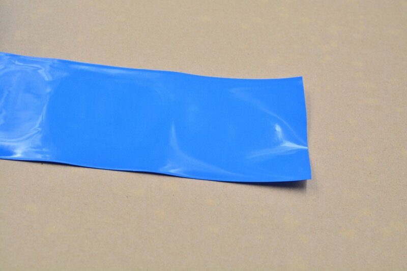Appiattimento larghezza 36 millimetri nero trasparente blu bianco molti strizzacervelli di calore del tubo in pvc di colore della cartuccia batteria crosta 1 pcs