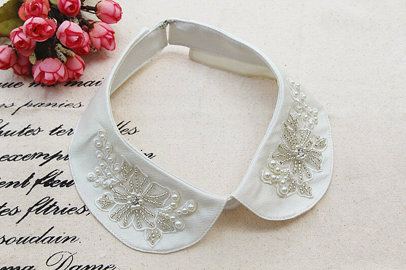 Embroidered Cotton Black/White Literary simple wild cotton flower bead Women Fake Collar Solid Color Pretty Hollow Lace Collier