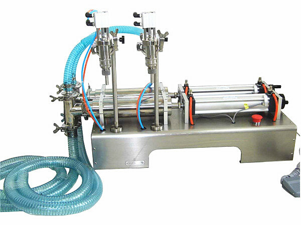 Máquina de llenado de líquido Horizontal de doble cabezal, llenado de líquido neumático, 100-1000Ml, novedad