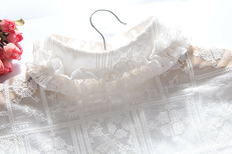 Adornos de encaje europeo, suéter pequeño Lolita, cuello falso, temperamento retro, bordado de impresión salvaje refinado, decorativo