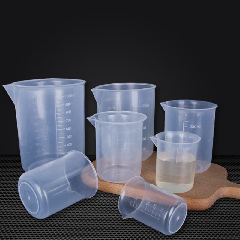 معدات المختبرات 100/500/1000 مللي شفاف كأس معياري بلاستيكي مختبر مقياس بالقطارة الحاويات السائل المعدات 1 قطعة