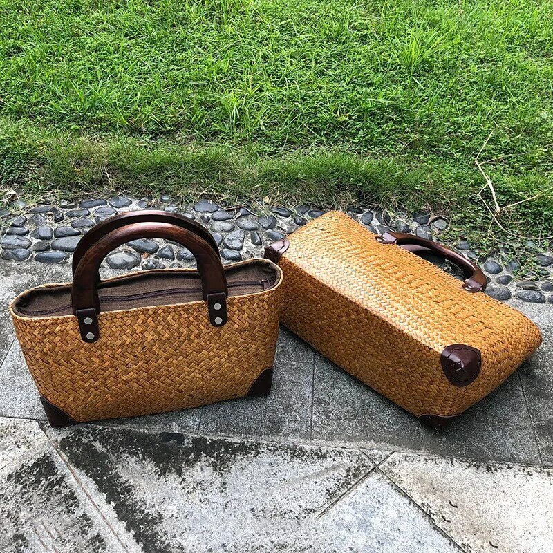 Соломенная плетеная сумка ручной работы, женская сумка ручной работы в стиле ретро для отпуска, пляжная сумка с деревянными ручками, Портативная сумка из ротанга