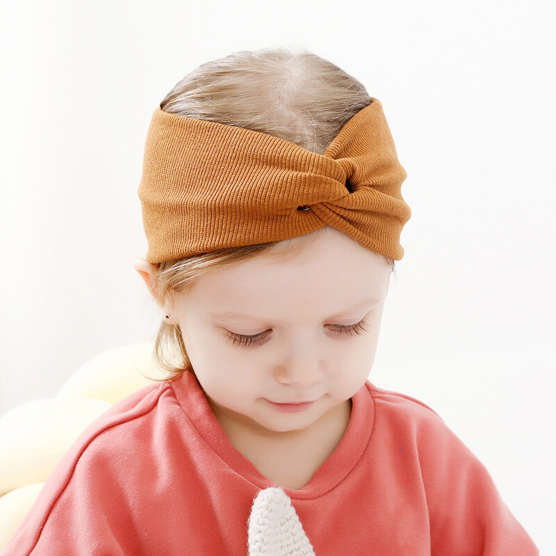 솔리드 컬러 소녀 겨울 가을 머리띠, 부드러운 트위스트 매듭 탄성 아기 소녀 부드러운 탄성 터번 트위스트 머리띠 모자를 쓰고 있죠
