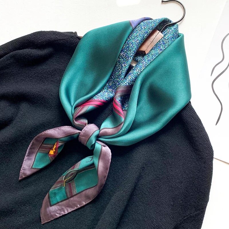 Fashion Tudung Sutra Satin Rambut Syal untuk Wanita Kecil Selendang dan Membungkus Lucu Leher Syal untuk Wanita 70*70cm Bandana Kepala Syal