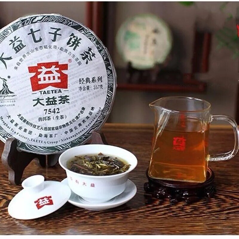 2010 년 357g 프리미엄 TAETEA 7542 생 케이크 Sheng Chinese Dayi Lose Weight Tea Pu-erh 무료 배송