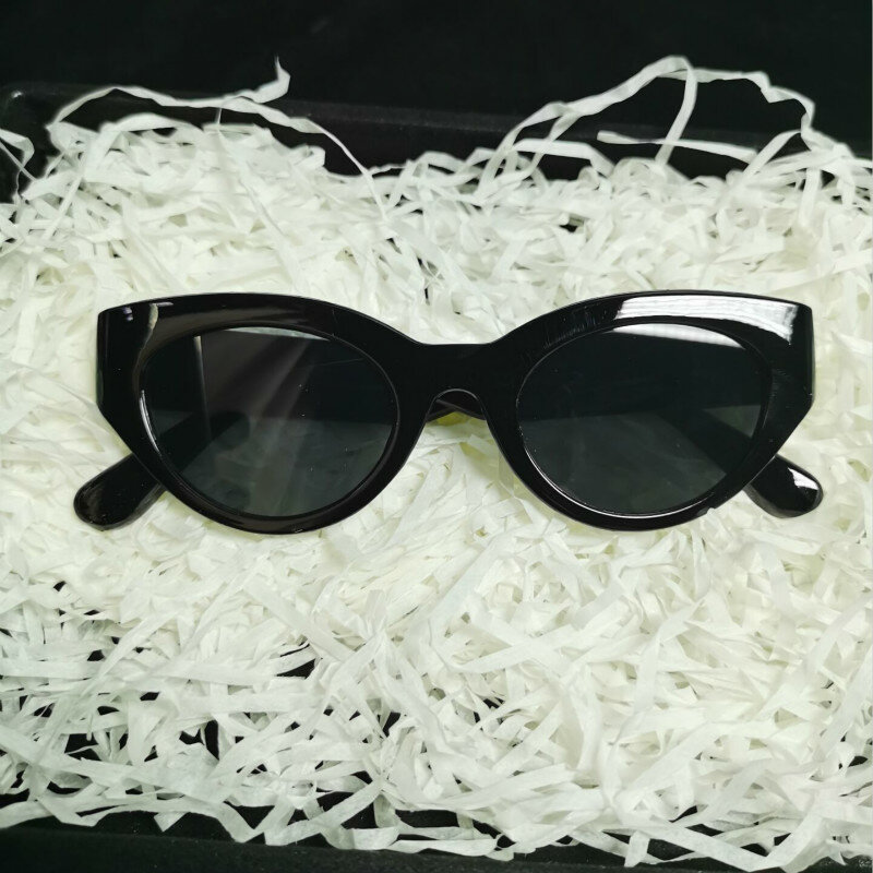 Gafas de sol retro con forma de ojo de gato para mujer, anteojos de sol femeninos con diseño de ojo de gato, en color blanco y negro, con forma de triángulo, color rojo, uv400, 2024