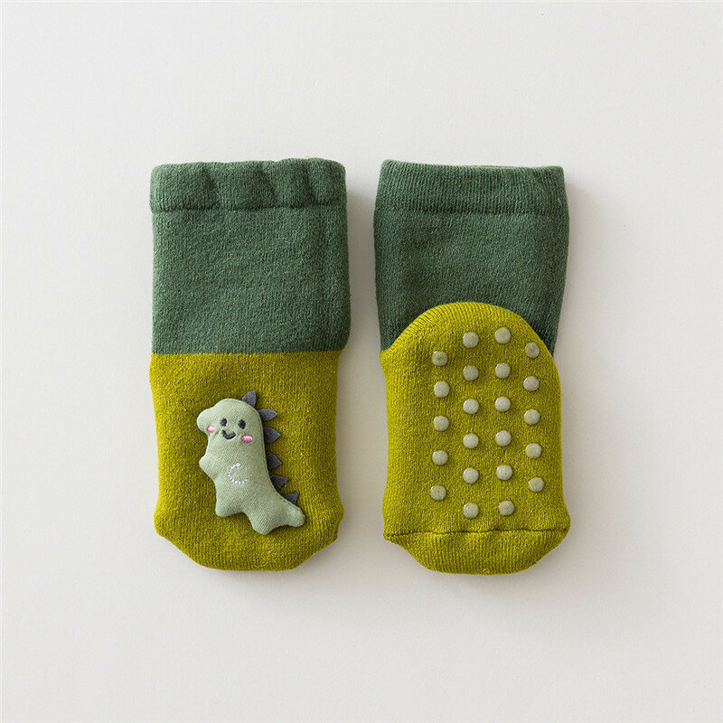 Милые зимние мягкие хлопковые носки для маленьких девочек, носки для новорожденных с рисунками животных, автомобилей, детские носки для мальчиков, нескользящие носки для пола