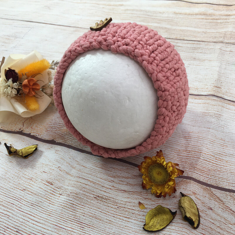 Мягкая однотонная шапка ручной вязки в винтажном стиле для фотосъемки новорожденных и детей