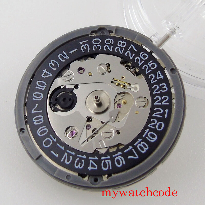 Guarda la sostituzione del movimento dell'orologio con precisione automatica meccanica NH35A NH36A con parti dell'orologio da polso con stelo ruota data