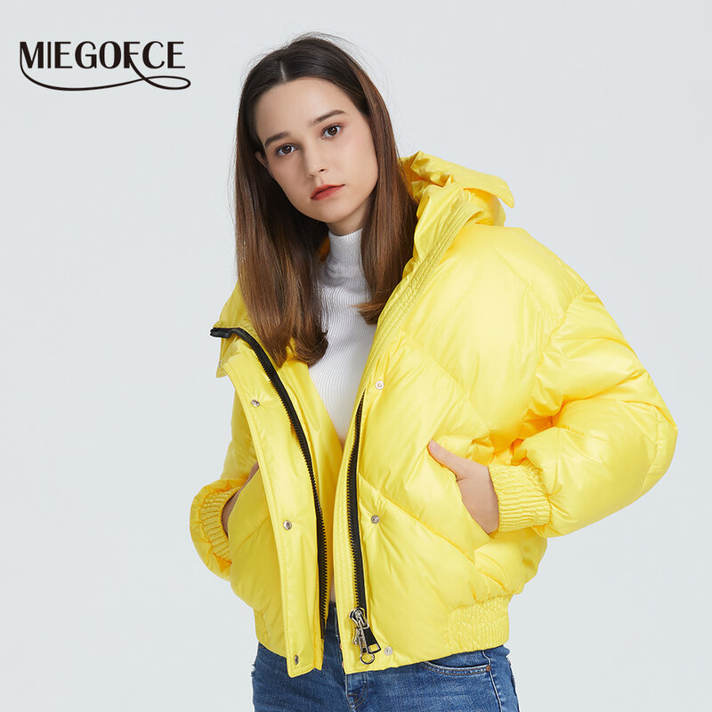 MIEGOFCE 2020 Neue Design Winter Mantel frauen Jacke Isolierte Cut Taille Länge Mit Taschen Casual Parka Stehkragen Mit Kapuze
