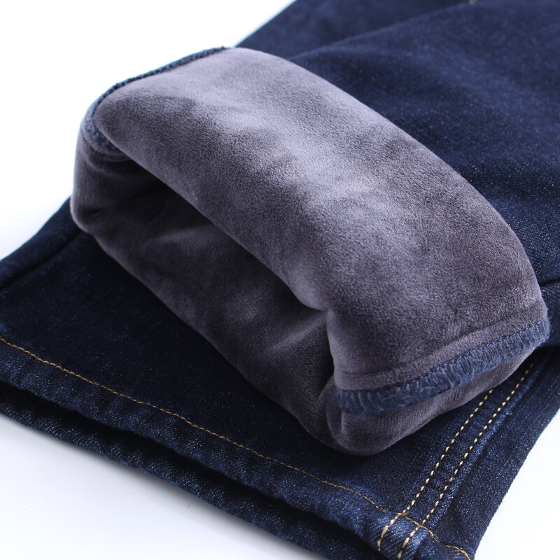 2020 inverno novo dos homens grossos calças de brim quentes tamanho grande 40 42 negócios casual estiramento denim calças masculinas da marca preto azul