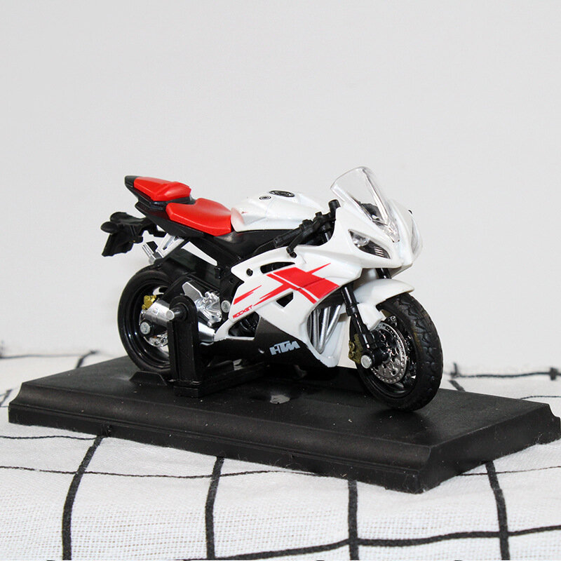 1:18 Yamaha Simulierte Legierung motorrad Mit basis Kuchen dekorationen Modell spielzeug beliebte Geschenk für Sakura puppen Action Figur Spielzeug