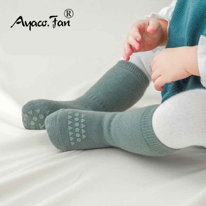 Calcetines cómodos para bebé recién nacido, calcetín grueso de algodón para niño, niña, suela antideslizante, 0-3T, Invierno