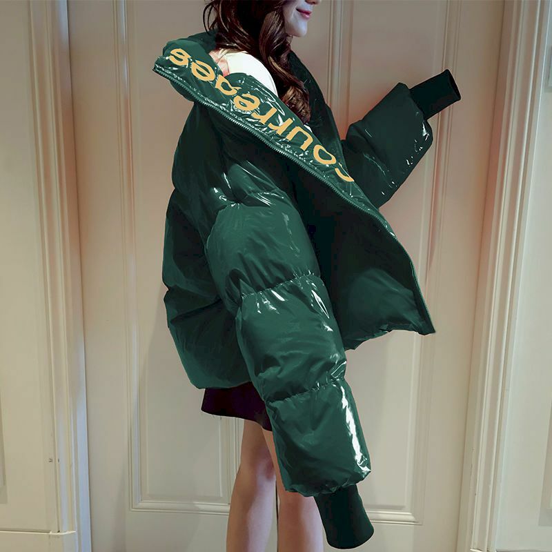 Женская Стеганая куртка, новинка 2023, зимняя Корейская версия свободного кроя, Студенческая стеганая куртка, утепленное блестящее хлопковое пальто