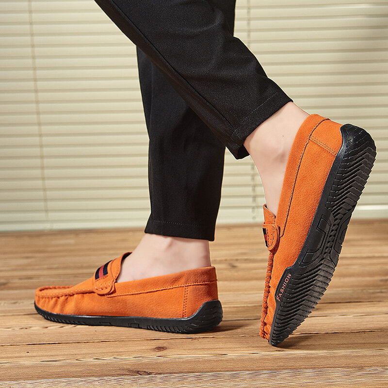 Zapatos beanie de cuero para hombre, nueva versión coreana de zapatos perezosos de un solo paso que combinan con todo, zapatos informales de suela suave de tendencia