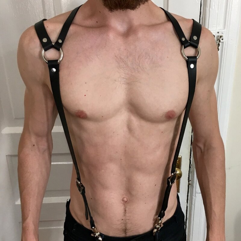 Homens de couro sintético sexy harness lederen harnas mannen punk verstelbare corpo borst harnas bretels riem cosplay bdsm bondage topos