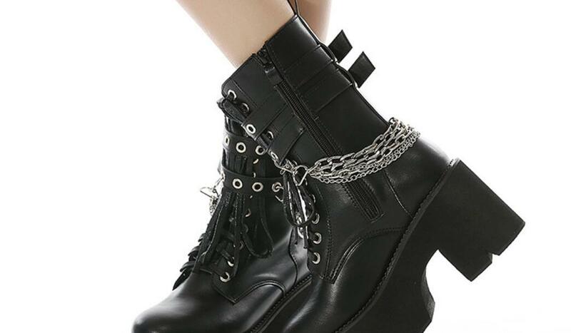 Botas femininas de couro legítimo, calçado feminino cano alto grosso com corrente de metal