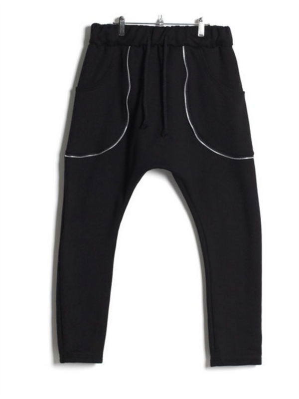 남성 캐주얼 바지 봄과 가을 새로운 클래식 블랙 지퍼 포켓 장식 패션 트렌드 청소년 대형 슬림 바지