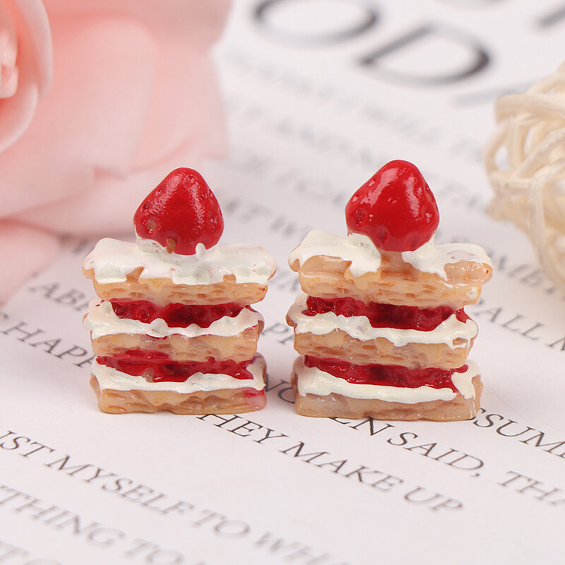 Mini bolo de morango casa de bonecas 2 peças, 1:12 bolo de morango, acessórios em miniatura