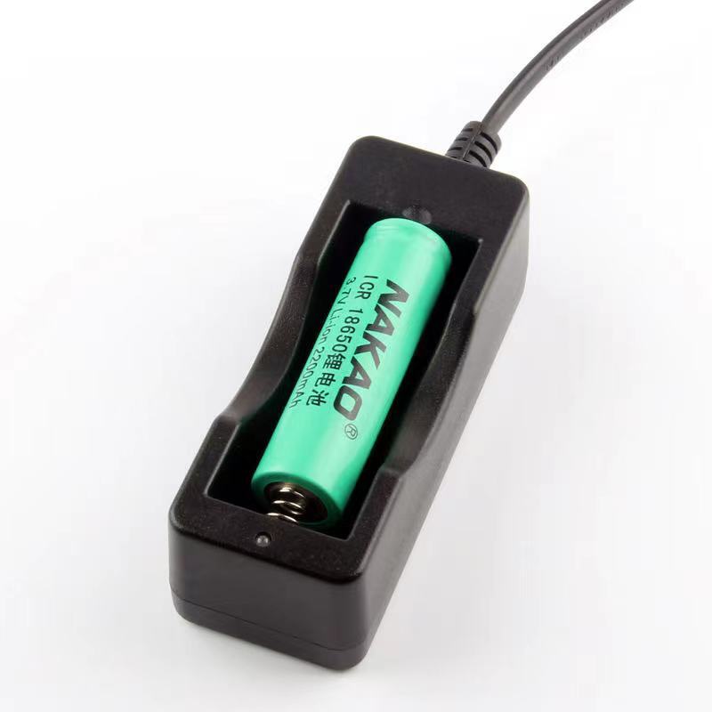 Chargeur de lampe de poche à lumière forte, batterie au lithium 26650, charge rapide intelligente, spécial 26650
