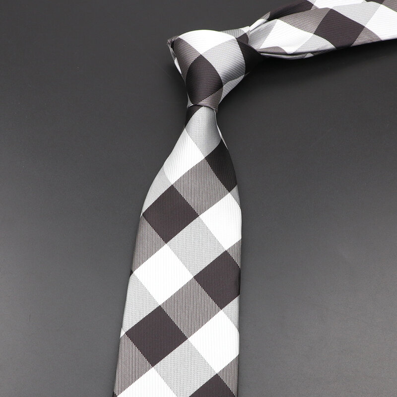 Cravatta scozzese classica da uomo nuova striscia di lusso 8cm cravatta Jacquard cravatta All-Match per la festa nuziale aziendale accessorio per l'uso quotidiano